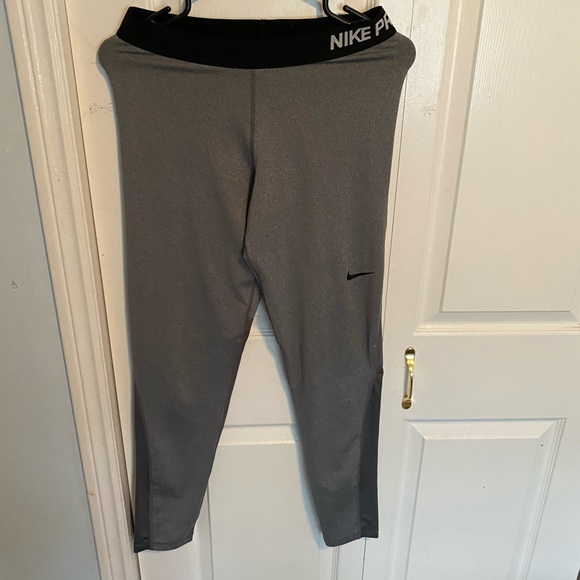 Nike leggings - Picture 1 of 2